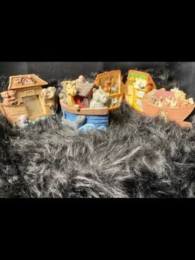 Retro 1994 Noah's ark porcelain figurine set